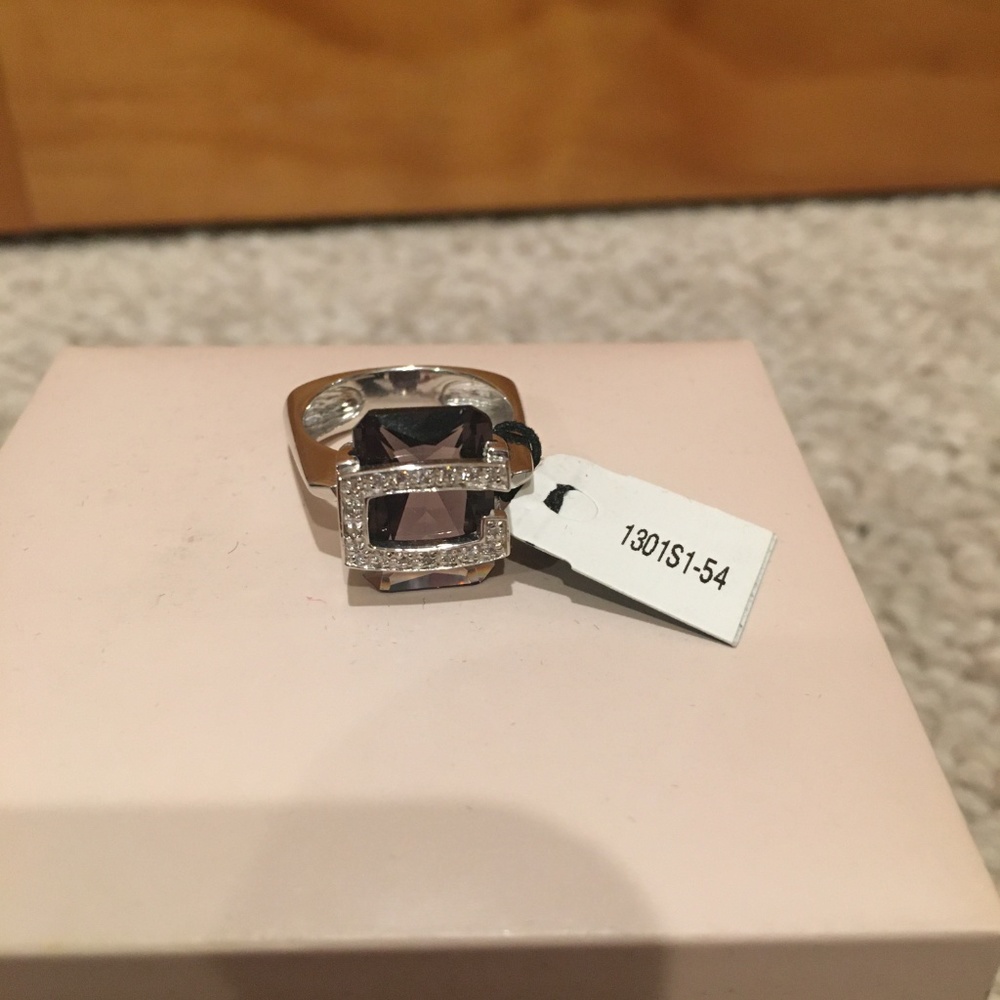 Guess Ring - Picture 3 of 10